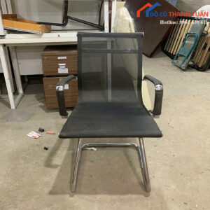 Ghế Chân Quỳ Cũ Lưng Lưới Có Tay Vịn Hiện Đại