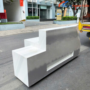 Quầy Lễ Tân Màu Trắng Đẹp 2M1 Cũ Giá Rẻ