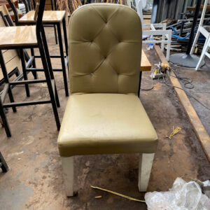 z5958323546561_64c8b21156c52c355b4c7ad4ec7c6477-300x300 Xả Kho Bàn Ghế 50k - 150k