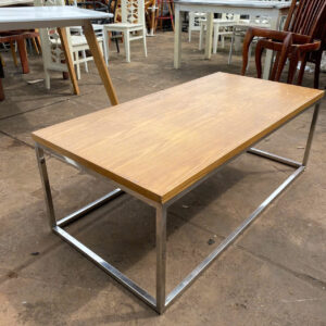 z5959203251864_f86c8018fc647ebcc9c7d0d50bba1cc2-300x300 Xả Kho Bàn Ghế 50k - 150k