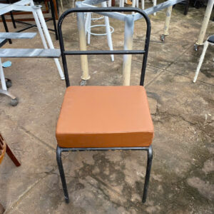 z5978638118666_f4ea1343ace54fb43d0d189e32f83a09-300x300 Xả Kho Bàn Ghế 50k - 150k