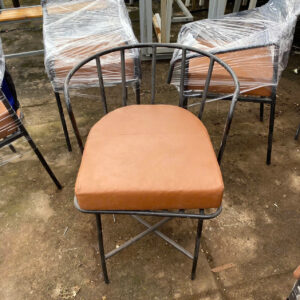 z5978655431855_3c869e6820106c3f85891f5b655f54bc-300x300 Xả Kho Bàn Ghế 50k - 150k