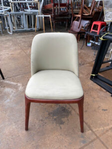 z5992486803839_61705853d610ab1674a3287e37850544-225x300 Xả Kho Bàn Ghế 50k - 150k