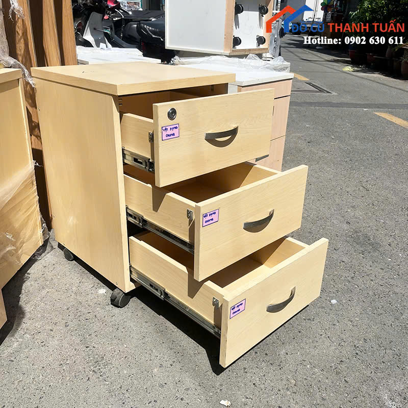z6988604297126_6e4a8bb383112761e06ec6b5117817e4 Tủ Cabin 3 Ngăn Gỗ Tiện Lợi Cũ (Nhiều Màu)
