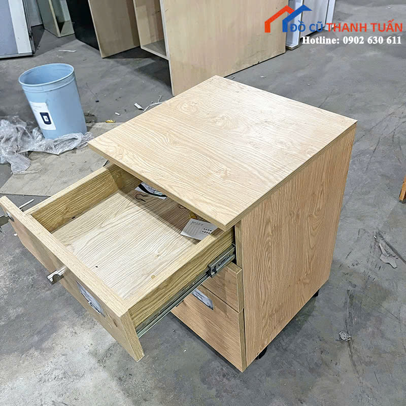 z7006368037724_f7ebbbd25149b7f76e8a953771dcc9f6 Tủ Cabin 3 Ngăn Gỗ Tiện Lợi Cũ (Nhiều Màu)