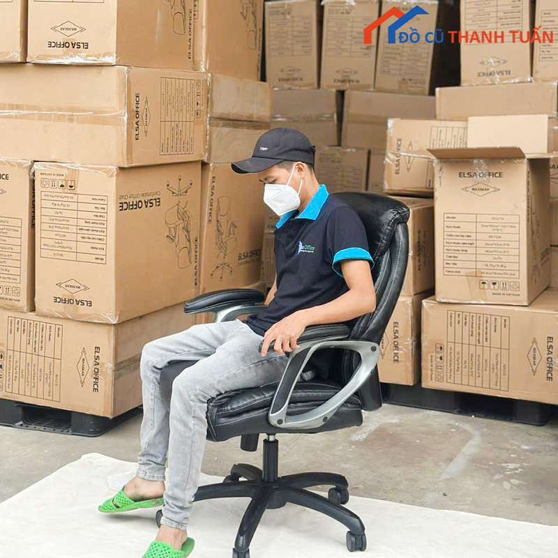 ghe-van-phong-moi-2 Thanh Lý Ghế Giám Đốc Bọc Da Sang Trọng Mới 99%