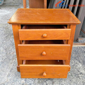 Tủ Đầu Giường 3 Ngăn Truyền Thống Cũ