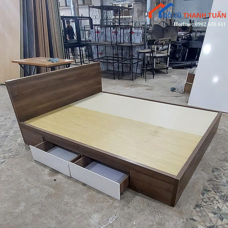 z7126044003389_3c202ddad38df71e9ff820fdff31b9c3 Giường 1M6x2M Màu Nâu Có Hộc Tồn Kho Giá Tốt