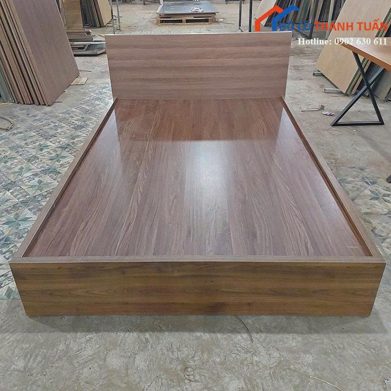 z7126835622595_b36bb4434171af67185dd45a0954999c Giường 1M6x2M Màu Nâu Có Hộc Tồn Kho Giá Tốt