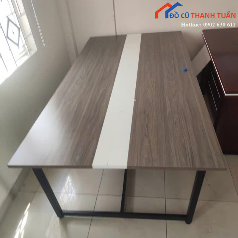 ban-hop-1m2x2m4x75-G1tr5-1-1 Bàn Họp Cũ 1M2x2M4 Có Lỗ Đi Dây (Nhiều Mẫu)