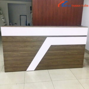 Bàn Quầy Lễ Tân Nâu Sọc Trắng Cũ Giá Rẻ