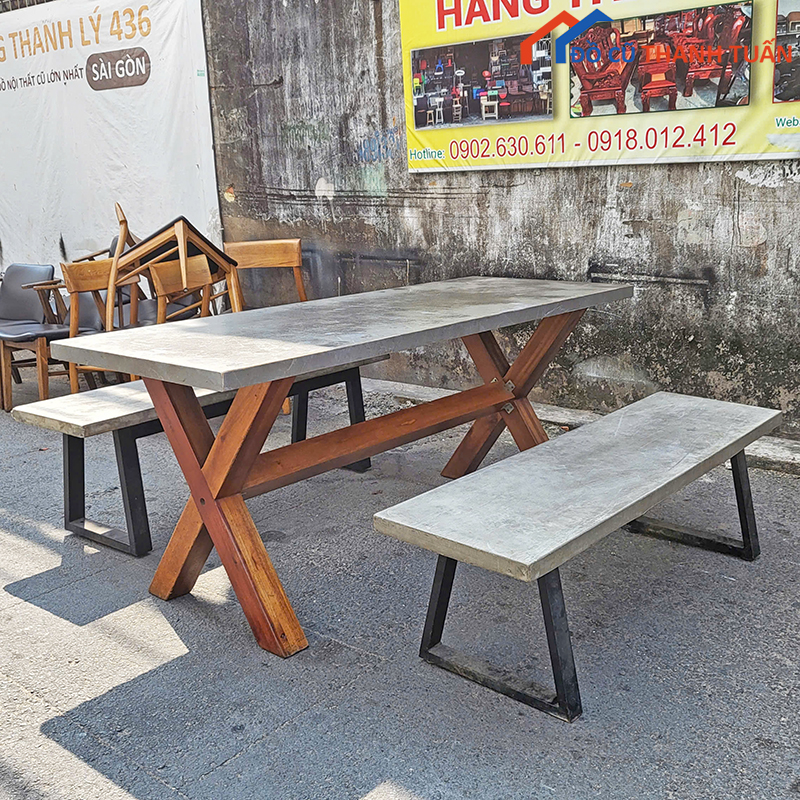 ban-ghe-cafe-cu-2 Bàn Mặt Bê Tông Chân Gỗ Chữ X Cũ Giá Rẻ