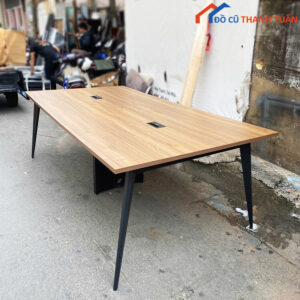 Bàn Họp 2M4 Cũ Khung Sắt Chân Cao, Mặt Vân Gỗ Đẹp