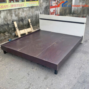 Giường Ngủ 1M8x2M Màu Nâu Trắng Cũ