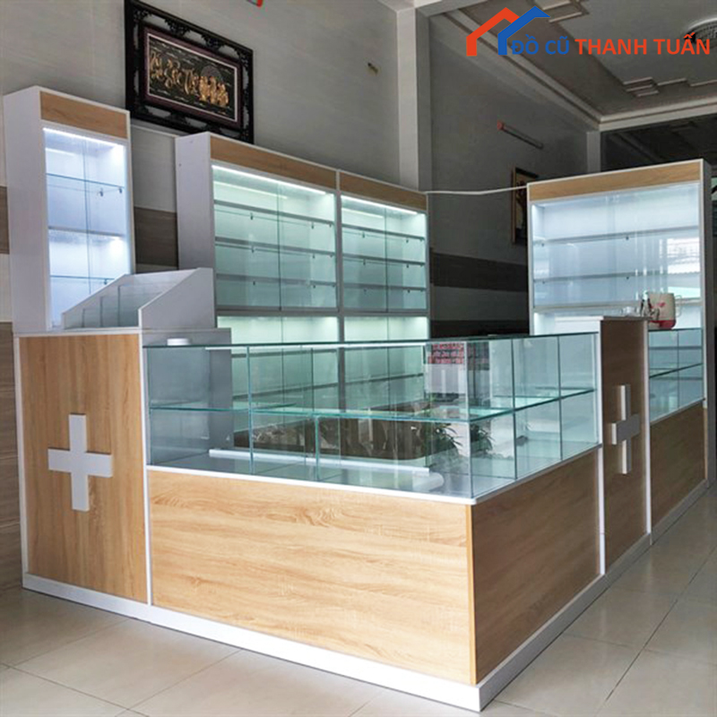 tu-trung-bay-29 Thanh Lý Tủ Quầy Trưng Bày Tiệm Thuốc Mới 99%