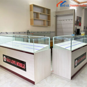 Thanh Lý Tủ Kính Trưng Bày Điện Thoại Mới 99%