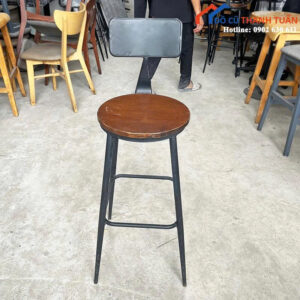 Ghế Bar Tròn Khung Sắt Mặt Gỗ Cũ Giá Rẻ