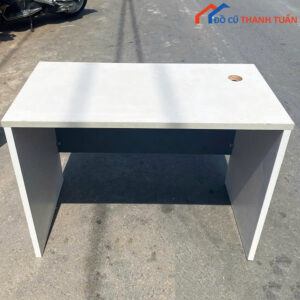 ban-lam-viec-cu-5-1-300x300 Tổng Hợp 15+ Mẫu Bàn Làm Việc Gỗ Không Hộc Cũ Sẵn Tại Kho