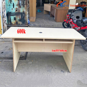 ban-lam-viec-cu-8-2-300x300 Tổng Hợp 15+ Mẫu Bàn Làm Việc Gỗ Không Hộc Cũ Sẵn Tại Kho