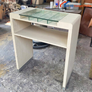 Bàn Trưng Bày Mặt Kính Cũ Bền Đẹp