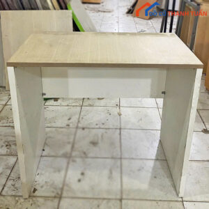 ban-lam-viec-cu-9-1-300x300 Tổng Hợp 15+ Mẫu Bàn Làm Việc Gỗ Không Hộc Cũ Sẵn Tại Kho