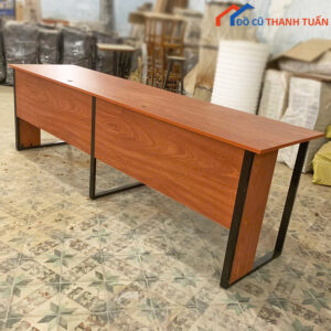 Thanh Lý Bàn Dài 2m4 Mặt Gỗ Chân Sắt Mới 99%