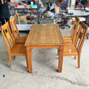 Bộ Bàn Ăn Cũ Mặt Kính 4 Ghế Gỗ Sồi Cao Cấp