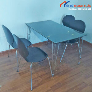 Bộ Bàn Ghế Cafe Cũ Thiết Kế Lạ Mắt