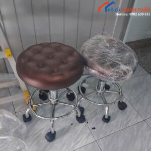 Ghế Nail, Ghế Spa Cũ Màu Nâu Nhỏ