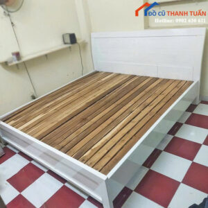 Giường Ngủ 1M8x2M Màu Trắng Cũ