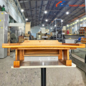 Bàn Thờ Gỗ Kiểu Truyền Thống Gắn Tường Mới 99%