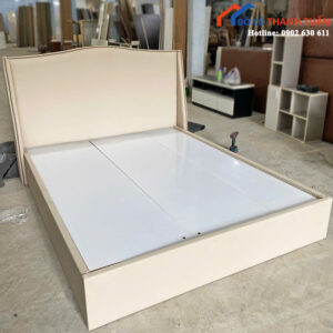 Giường Bọc Da Màu Kem Bo Viền Hiện Đại Mới 99%