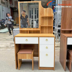 Thanh Lý Bàn Trang Điểm Sang Trọng Mới 99%