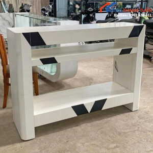 Bàn Làm Việc Cũ Màu Trắng Nhỏ Gọn Hiện Đại