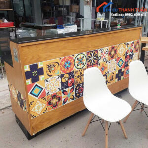 Quầy Bán Hàng Gỗ Cũ 2M Thiết Kế Họa Tiết Độc Đáo