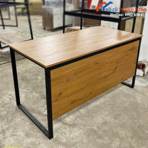 Thanh Lý Bàn Làm Việc Không Hộc Lớn Mới 99%