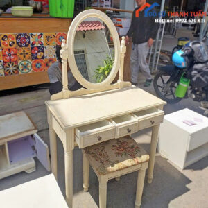 Bàn Trang Điểm Cũ Màu Kem Kèm Gương Oval Sang Trọng