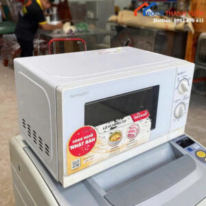 Lò Vi Sóng Cũ Sharp Thiết Kế Đơn Giản Tiện Lợi