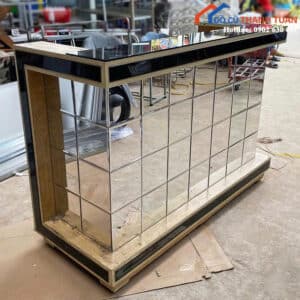 Quầy Lễ Tân Gỗ Cũ 1M58x60CM Thiết Kế Mặt Kính Sang Trọng