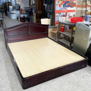 Giường Gỗ Căm Xe 1M6x2M Cũ Màu Nâu Sang Trọng