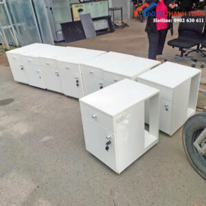 Tủ Hồ Sơ Cũ Màu Trắng Có Khóa Và Ngăn Kéo Tiện Lợi