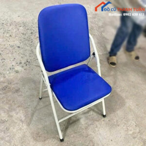 Ghế Gấp Gọn Cũ Màu Xanh Thiết Kế Đơn Giản