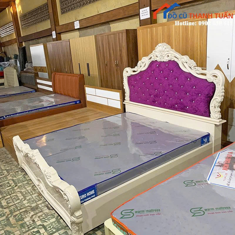 z6924826339420_68451223b01aa90f58fa62d9269a6526 Giường Ngủ Gỗ Cũ 1M8x2M Màu Trắng Sang Trọng