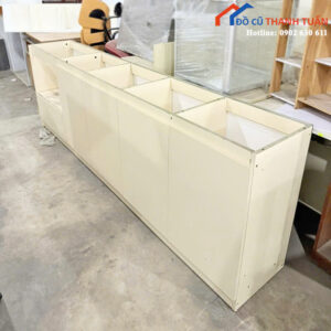 Tủ Bếp Cũ Màu Kem Thiết Kế Đơn Giản Giá Tốt