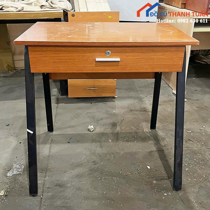 z6882818837153_59d850e1d72225431ddafa2ffd78933d Bàn Làm Việc Gỗ Cũ 75CMx50CM Có Hộc Kéo Tiện Dụng