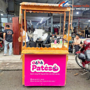 Quầy Bán Hàng Gỗ Cũ Có Mái Che Tiện Lợi