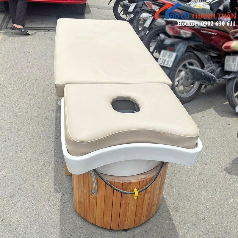 z6899242363349_19d24e01a556e89fbb937c3fe48ff836 Giường Massage Cũ Thiết Kế Khung Gỗ Chắc Chắn