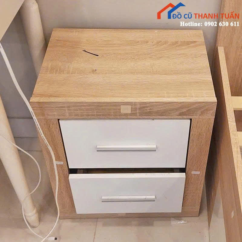 z6899272647491_8554f9bd7c5d26d54b22ba6efe165f74 Tủ Đầu Giường Cũ Có 2 Ngăn Thiết Kế Tay Nắm Dạng Dài