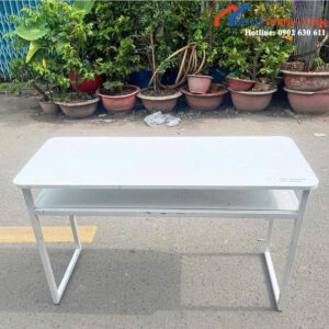 Bàn Làm Việc Cũ Mặt Gỗ Màu Trắng Đẹp Mắt