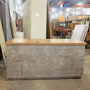 Quầy Cũ 1M6x60CM Có Lỗ Đi Dây Gọn Gàng